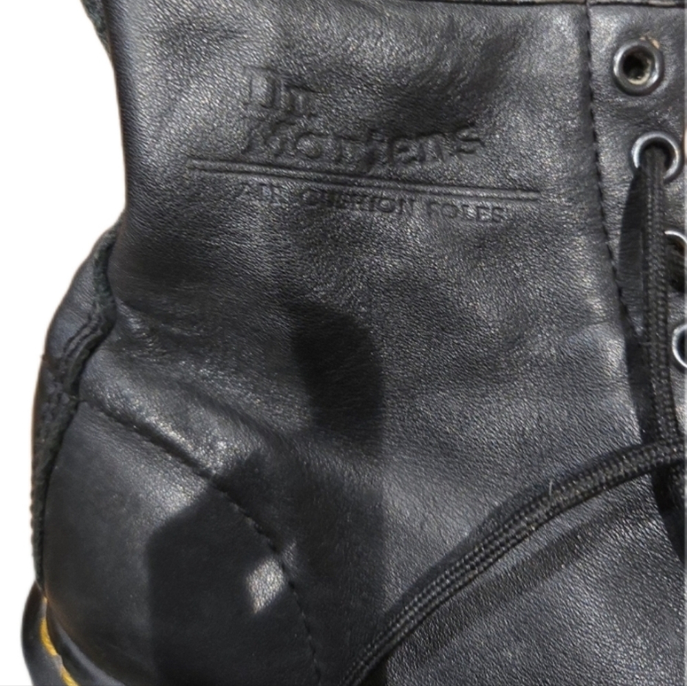 Dr. Martens - Picture 4 of 5